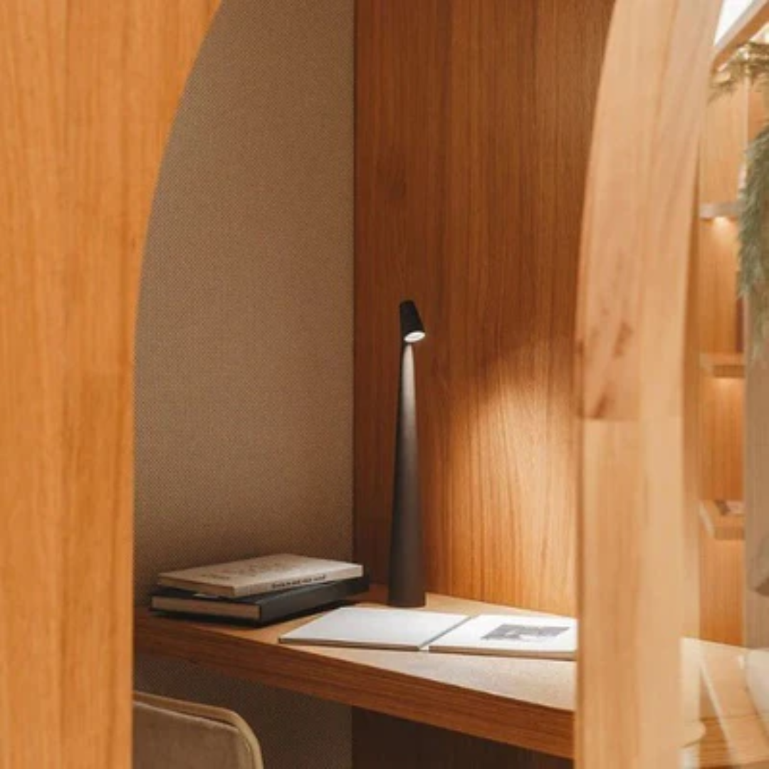 Scandinavische LED Tafellamp | Draadloze Lamp